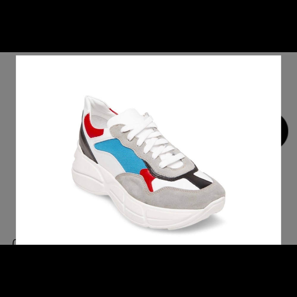 Steve Madden Cross Trainers